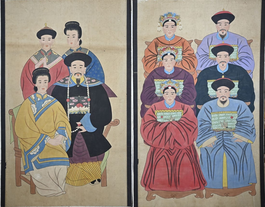 2x Ancestor portrait, H 158 x W 102 cm.: Two antique Chinese ancestor portraits. Mixed media on paper. Dimensions: H 158 x W 102 cm. In good condition.