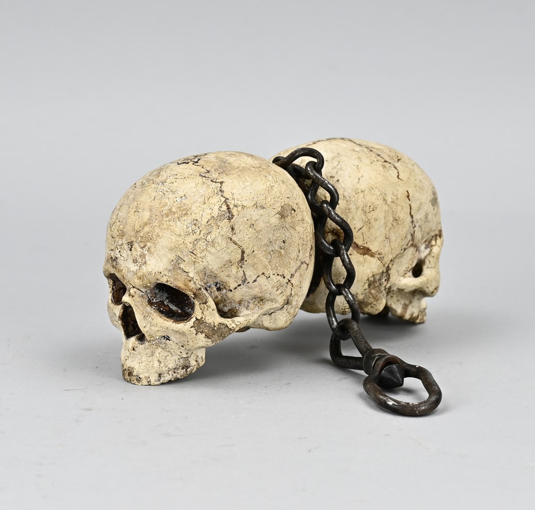 Varitas pendant/Memento Mori (1 of 2)