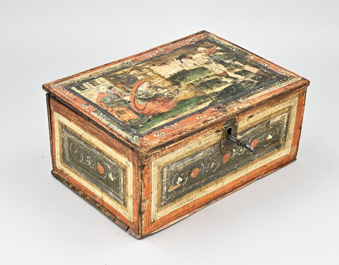 Rare box (17th century): Rare 17th century bisnut/wisnut renaissance chest. South Germany. With original Schnapps lock and fittings, with religious original polychromy. Dimensions: 14 x 30 x 22 cm. In good condition.