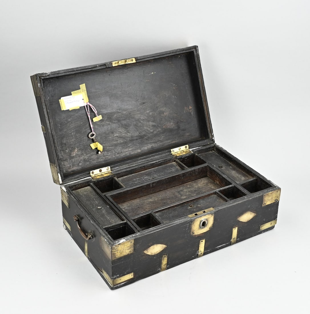 Colonial lidded box - 2