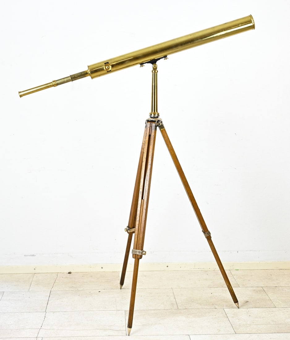 Stargazer/telescope on tripod (1 of 3)