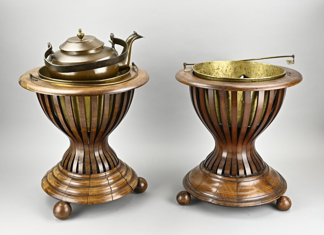 2x Tea stove: Two Dutch mahogany tea stews with band intarsia. 19th century. Dimensions: H 60 x Ø 35 cm. In good condition.