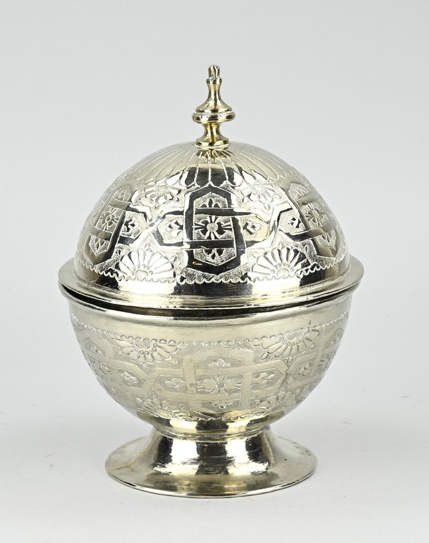 Persian bowl: Old/antique Persian plated lidded dish with floral decoration. Size: 21 cm. In good condition.