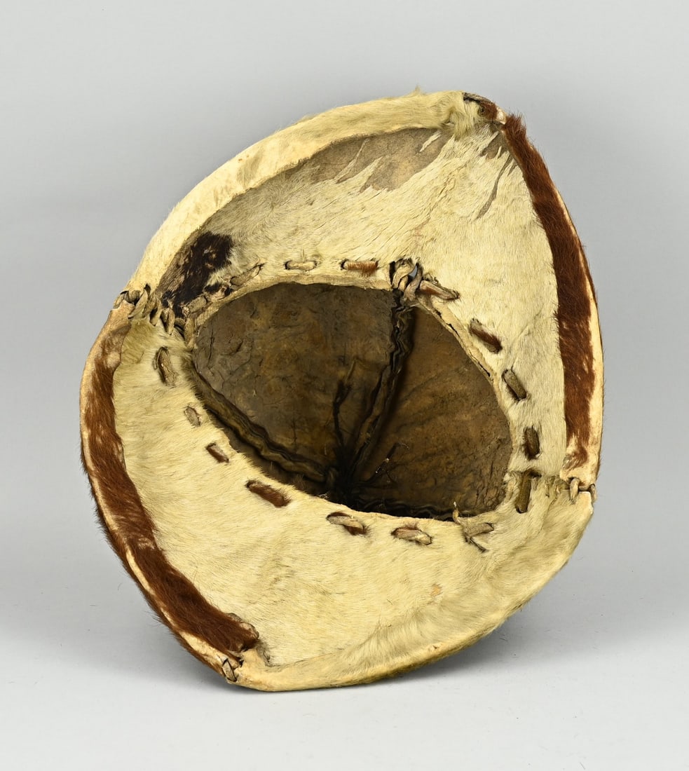 Antique hat (Amazon region) - 2