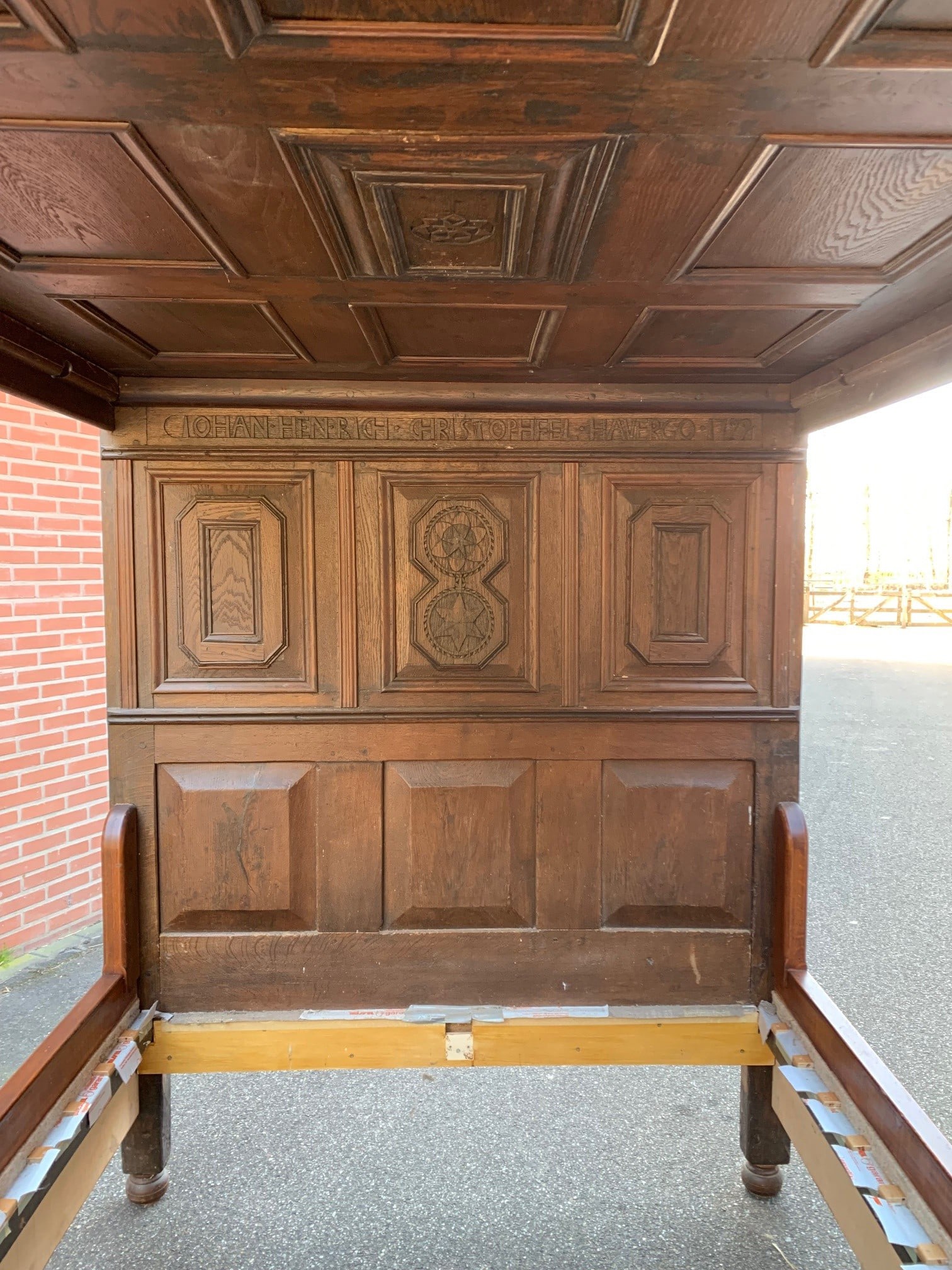 18th century canopy bed - 4