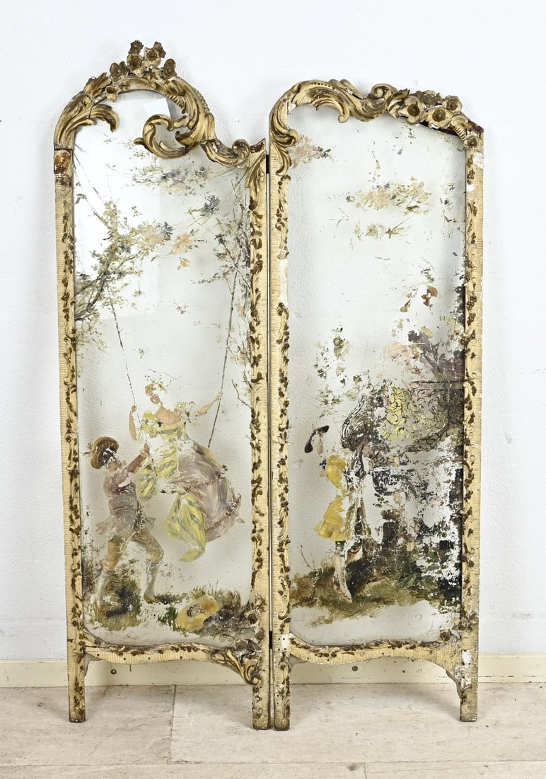 Fireplace screen, 125 x 78 cm.: 19th century rococo fireplace screen with painted glass. Some wear. Dimensions: 125 x 78 cm. In fair condition.