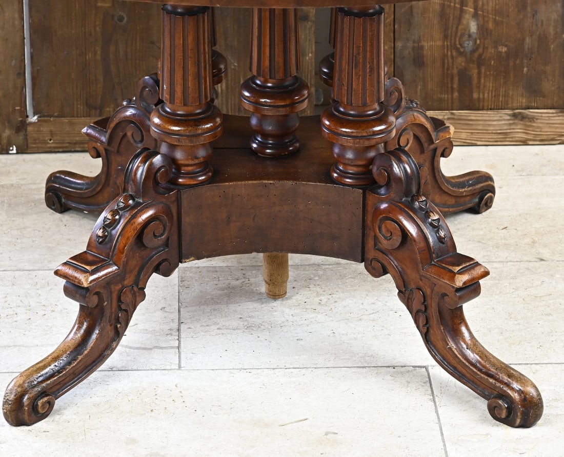 Extendable table (+ 3 extra leaves) - 2