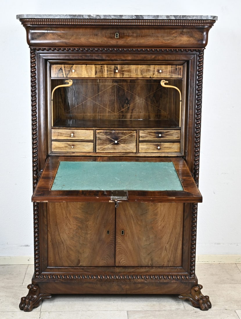 Mahogany bureau, 1850: Dutch mahogany bureau with twisted columns, marble top and claw feet. Circa 1850. Dimensions: 161 x 103 x 50 cm. In good condition.