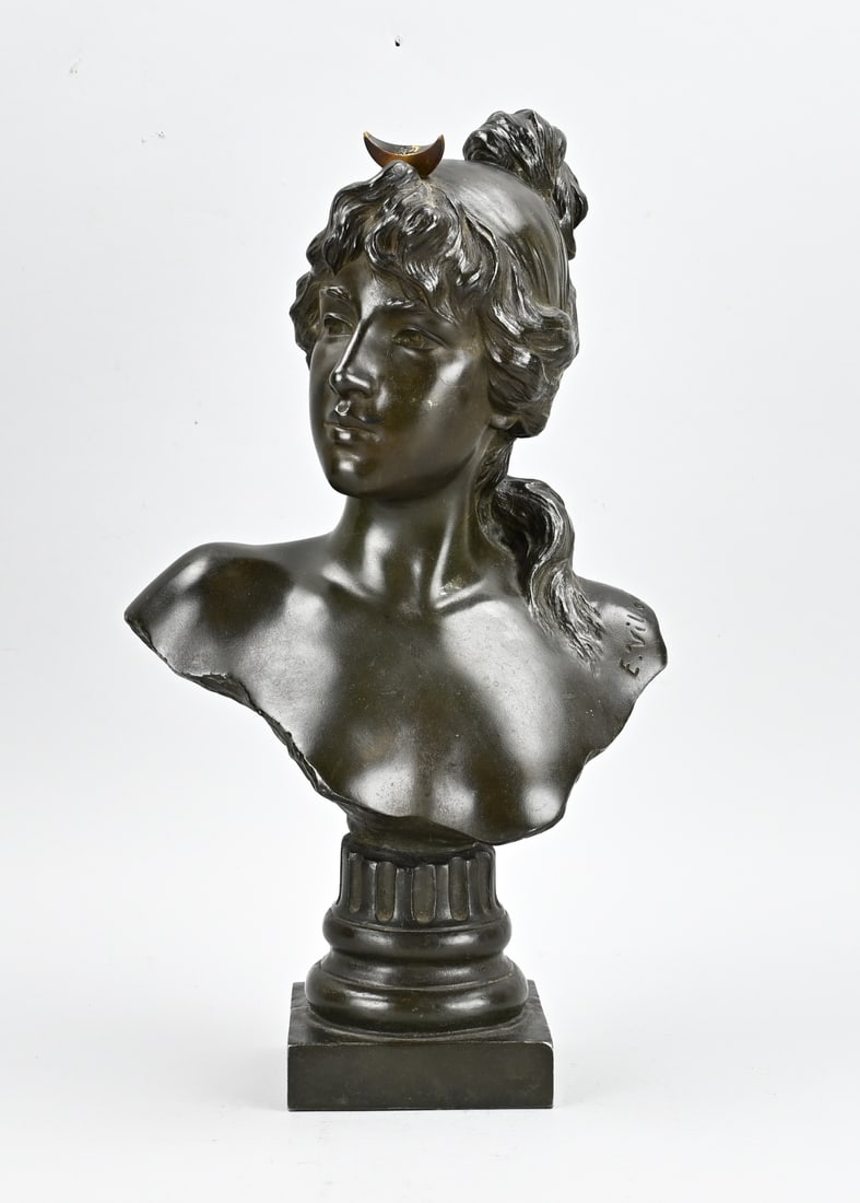 E. Villanis, Bust: Antique, French, female bust by Emmanuel Villanis. 1858 - 1914. Dimensions: H 42 cm. In good condition.