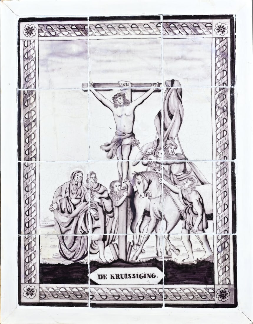 12-Pass tile tableau: 12-Pas manganese-colored tile tableau. 19th century. With depiction of the crucifixion of Jesus. Several tiles restored. Dimensions: 58 x 45 cm. In reasonable condition.