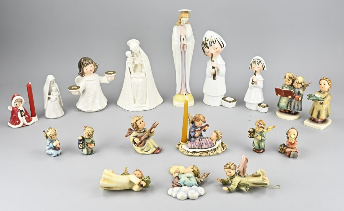 Collection of Hummel figures: Collection with various German Hummel figures. Second half 20th century. Size: 5 - 15 cm. In good condition.