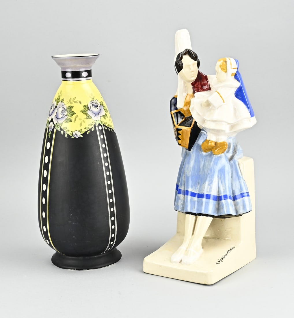 2 parts porcelain: Two parts old/antique ceramics. 20th century. 1x English Devon Ware vase, circa 1900. 1x Figure, R. Micheau-Vernez, woman in traditional costume with child. Size: 33 - 36 cm. In good condition.