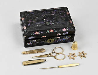 Lacquer box with gold sewing kit