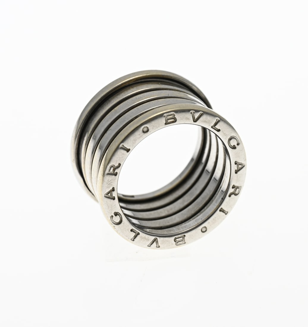 White gold ring BVLGARI: White gold BVLGARI ring, 750/000, B-Zero 1, ø 52. Width approx. 13 mm. approx. 11.6 grams. In good condition.