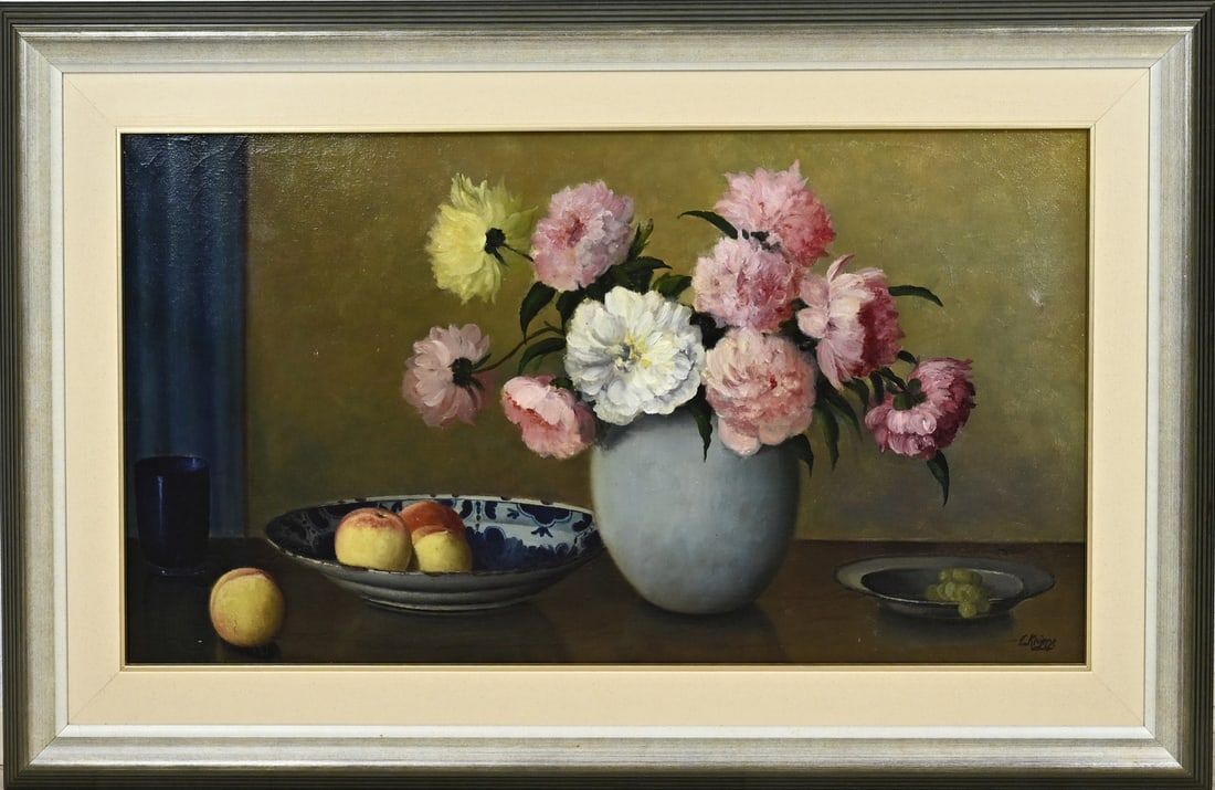 C. Krijnse, Flower still life: C. Krijnse. Dutch still life with flower vase and Delft dish with fruit. Oil on linen. Dimensions: H 50 x W 90 cm. In good condition.