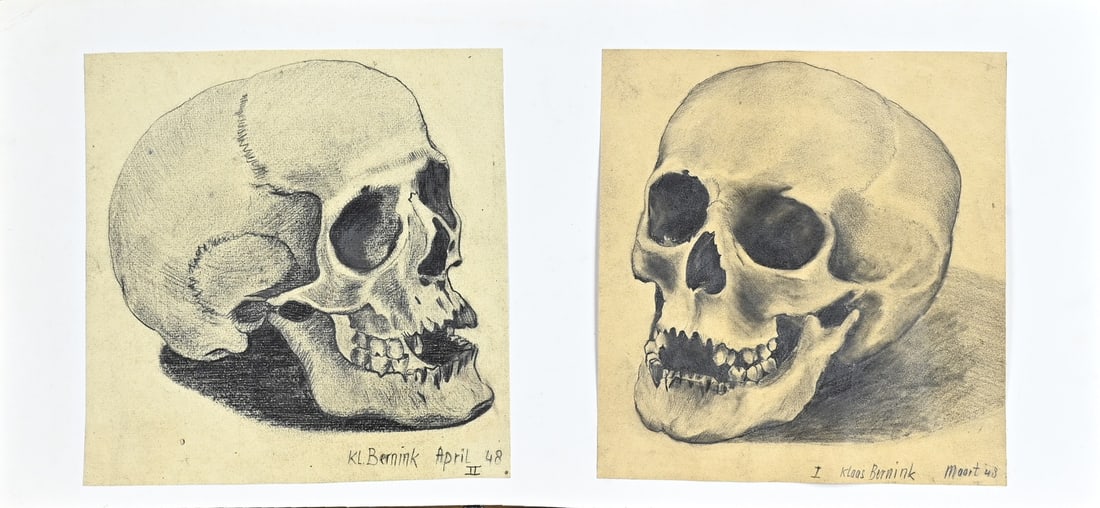 2x Klaas Bernink, Two skulls: 2x Klaas Bernink, 1948. 1913 - 1996 Glanerbrug. Two skulls. Memento Mori. Drawing on paper. Dimensions: H 21 x W 20 cm. In good condition.