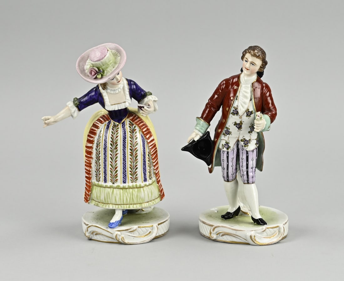 2x Antique porcelain Hoescht statue (1 of 2)