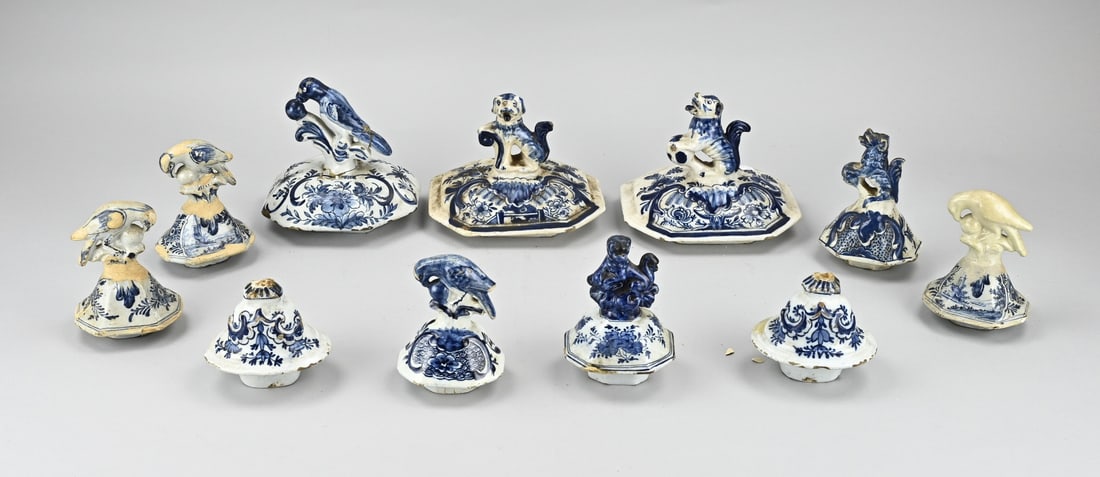 Lot of antique Delft lids (1 of 1)