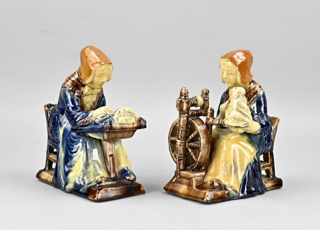 2x Majolica figure (1 of 1)