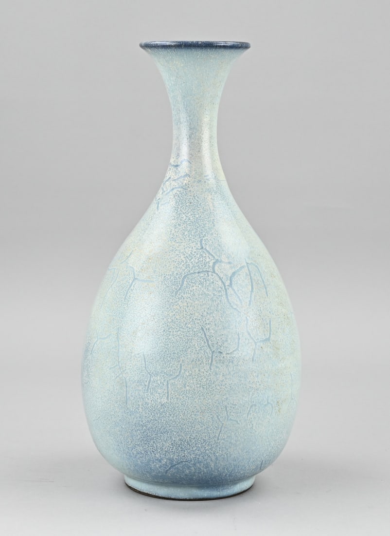 Chinese vase, H 30 cm. (1 of 2)