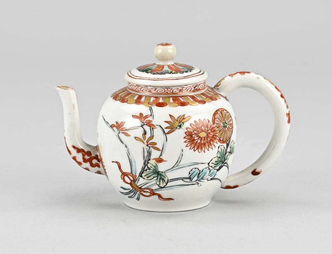 Chinese teapot Ø 6.5 cm.