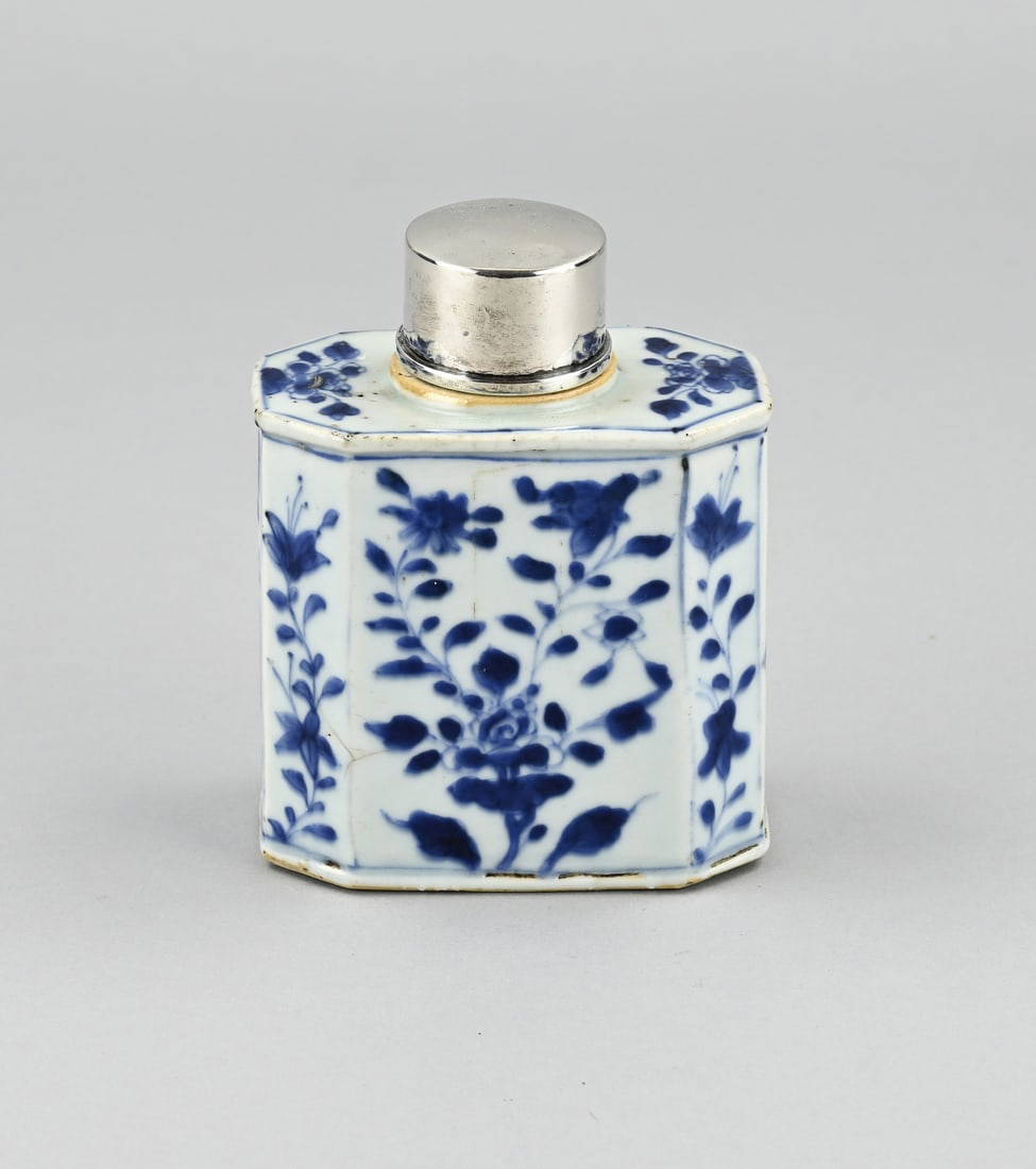 Tea caddy with silver cap