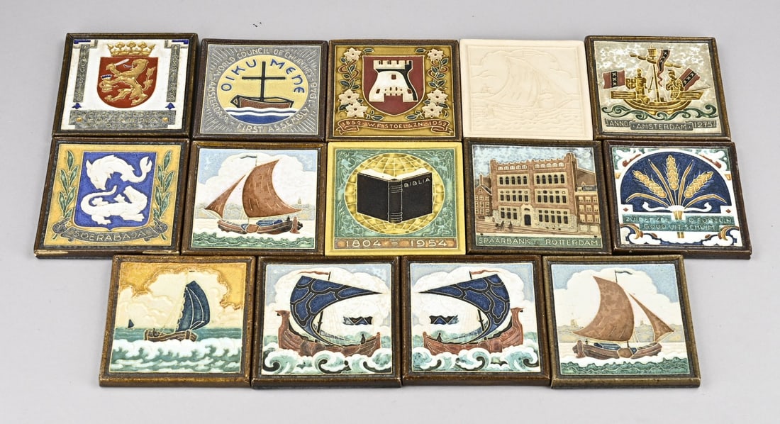Lot of tiles (14 pcs.): Lot of fourteen various Delft faience polychrome wall tiles. Porceleyne Fles. Dimensions: 11.5 x 11.5 cm. In good condition.