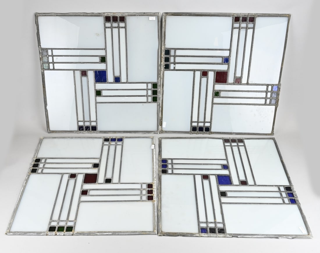 4x Stained glass: Four Art Deco stained-glass windows. 1930s. Dimensions: 51 x 51 cm. In good condition.