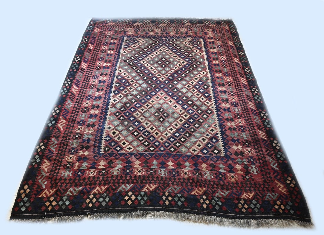 Large Kelim rug, 286 x 197 cm. (1 of 3)