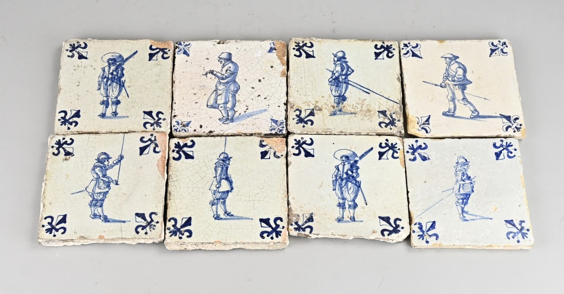 8x 17th century tile (soldiers): Eight rare 17th-century Dutch Renaissance faience soldier tiles. Some damage. Dimensions: 13.5 x 13.5 cm. In good condition.