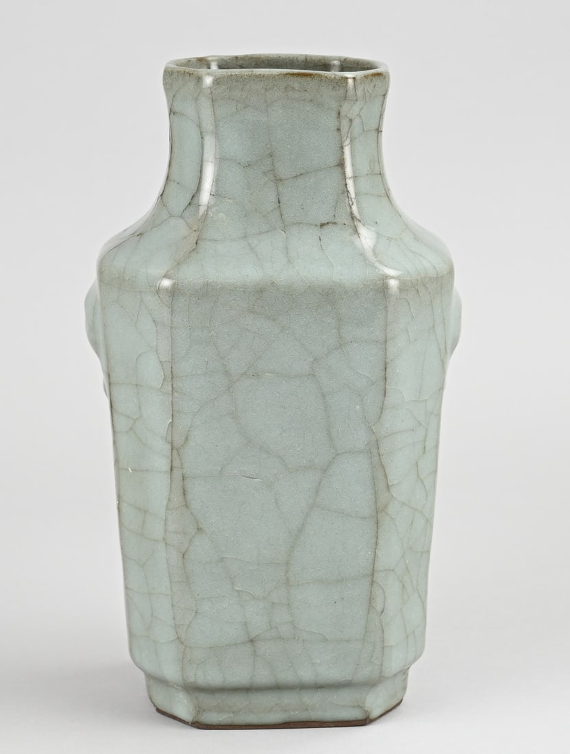 Chinese celadon vase, H 22.5 cm.: Chinese porcelain celadon vase. Octagonal. Dimensions: H 22.5 cm. In good condition.