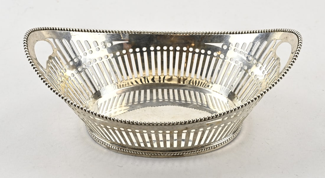 Silver bread basket (1 of 1)