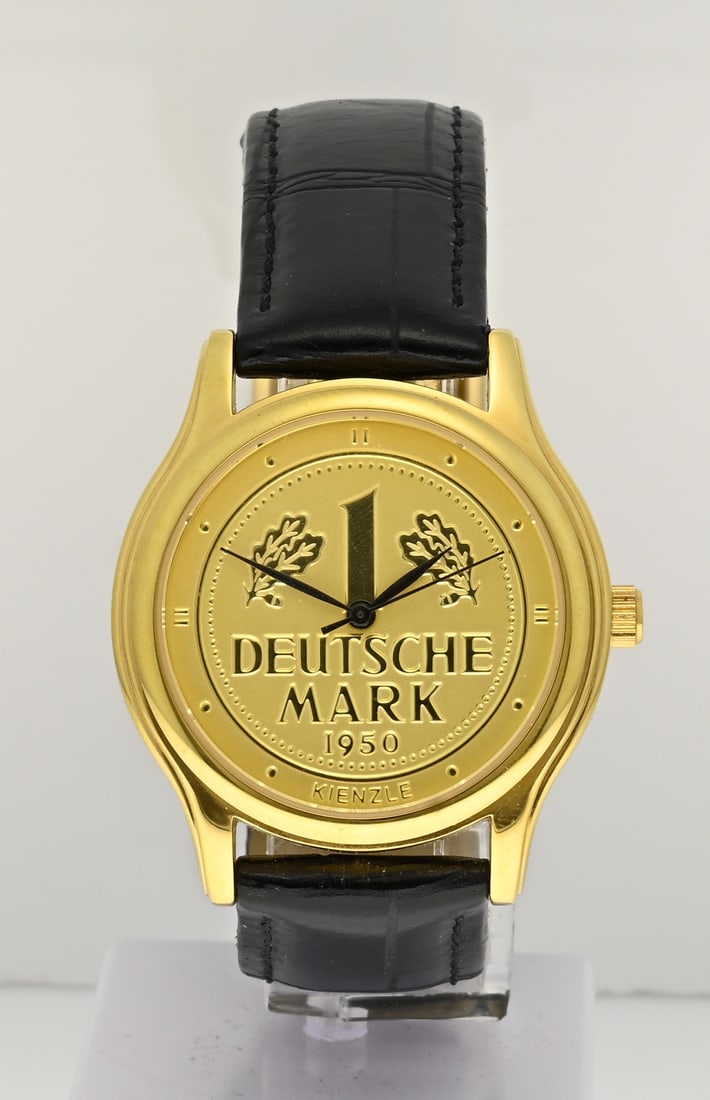 Kienzle watch, 1 mark, automatic: Kienzle watch, double model with a 1 German mark coin, automatic. Mounted on a black leather strap with a double clip. Case diameter 36 mm. In good condition.