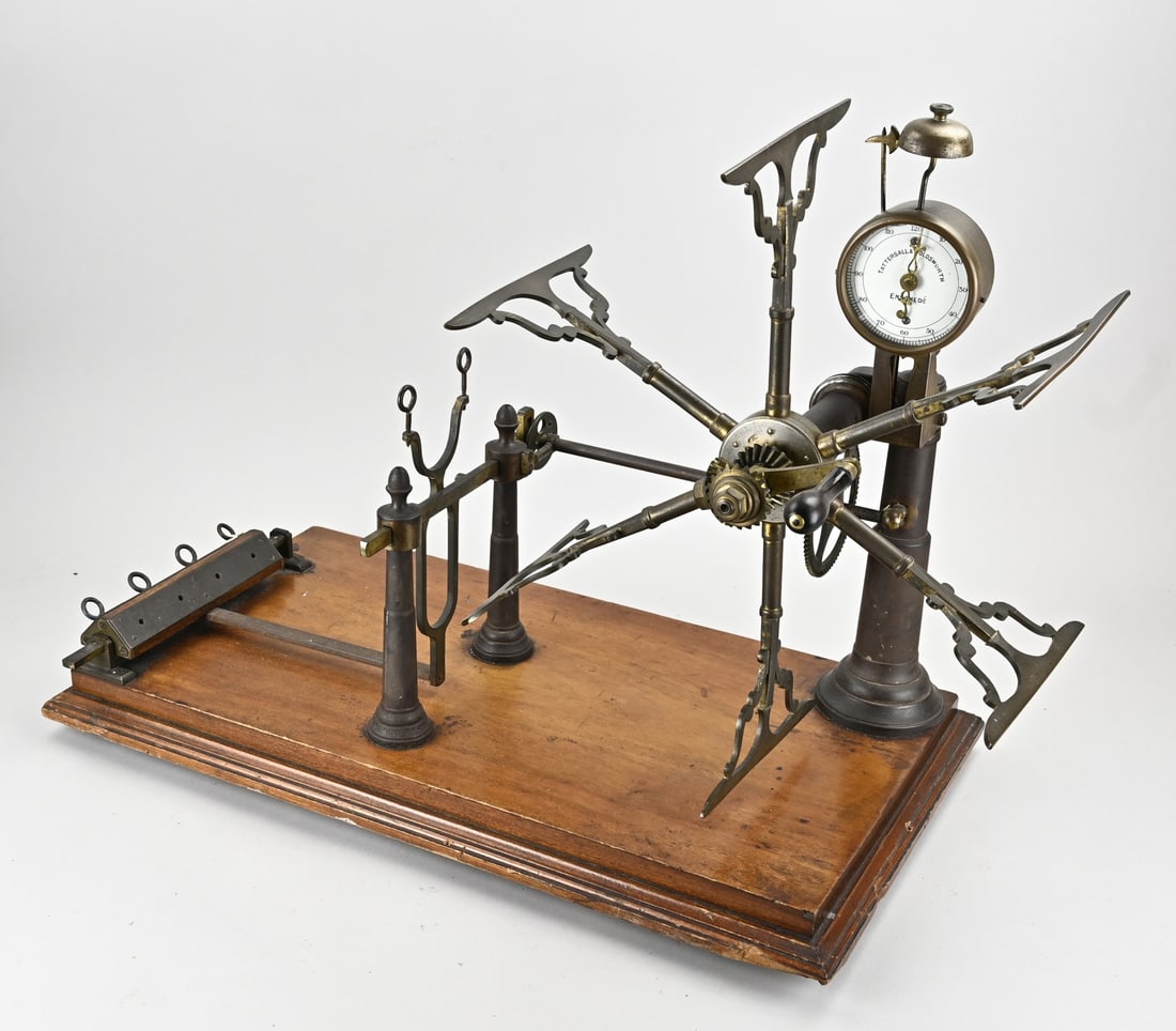 Victorian wool winder: 19th-century Victorian wool winder with measuring instrument and bell striking mechanism. Mahogany with brass. Measuring instrument signed: Machinefabriek Tattersall & Holdsworth Enschede.