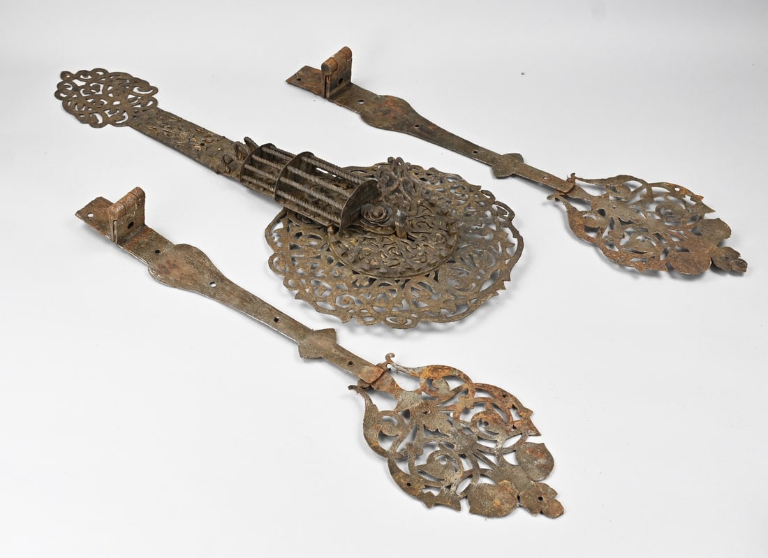 Antique chest hardware: 3x Antique, extraordinary wrought iron chest fittings, including lock + key. Probably Persian. 19th century. Dimensions: 68 - 71 cm. In good condition.