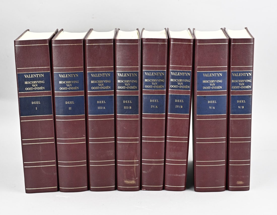 8-Part book series Valentin Lexicon: Eight-volume Valentin Lexicon. Descriptions of the East Indies. In good condition.