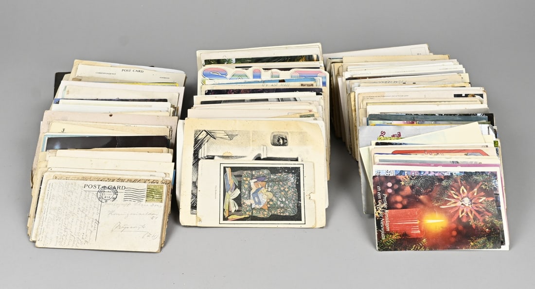 Lot of postcards (old + antique): Lot of various old and antique postcards, including; the Netherlands, etc. First and second half of the 20th century. In box. Dimensions: 60 x 20 x 10 cm. In fair/good condition.