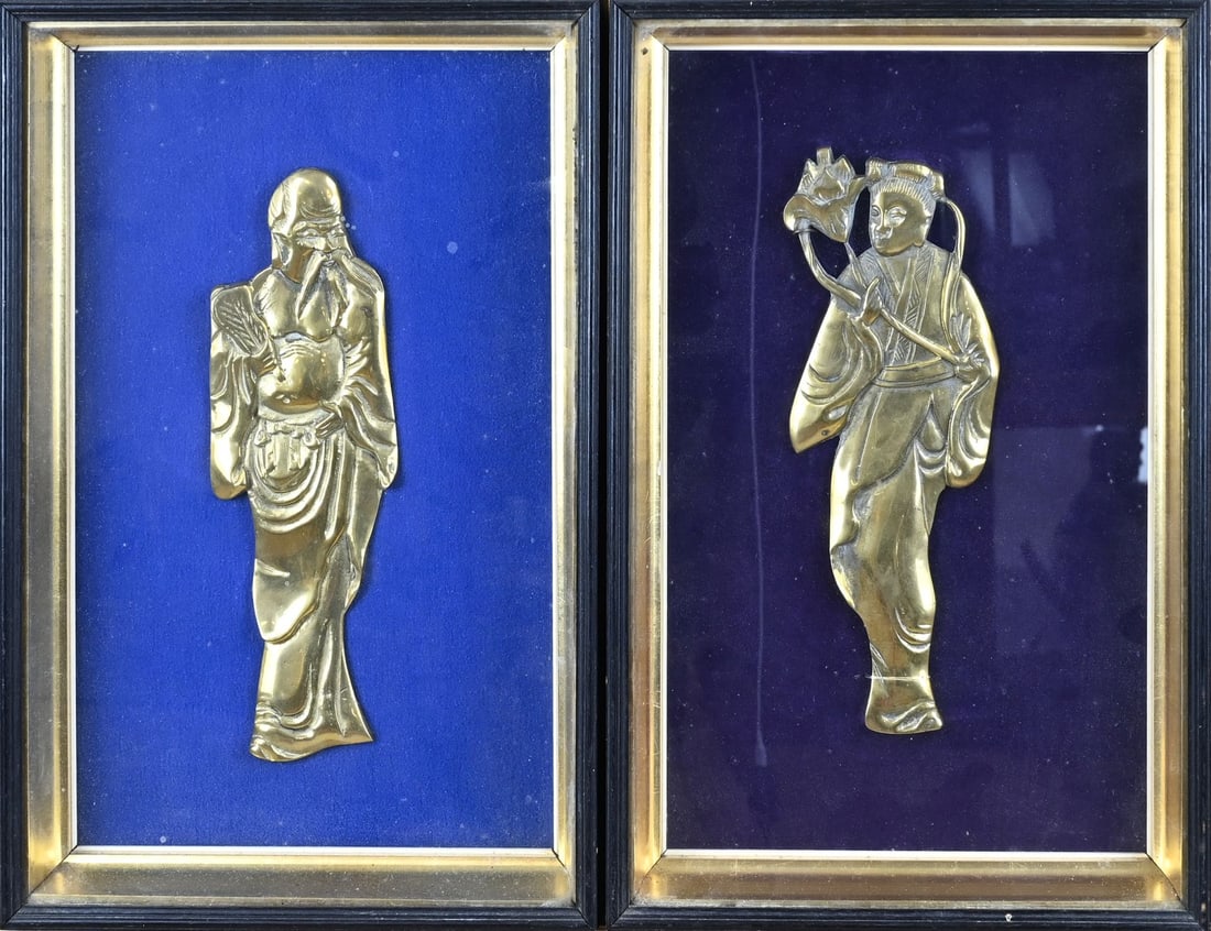 2x Diorama with Chinese figures: 2x Diorama with Chinese bronze figures. 20th century. Dimensions: 50 x 32 x 15 cm. In good condition.