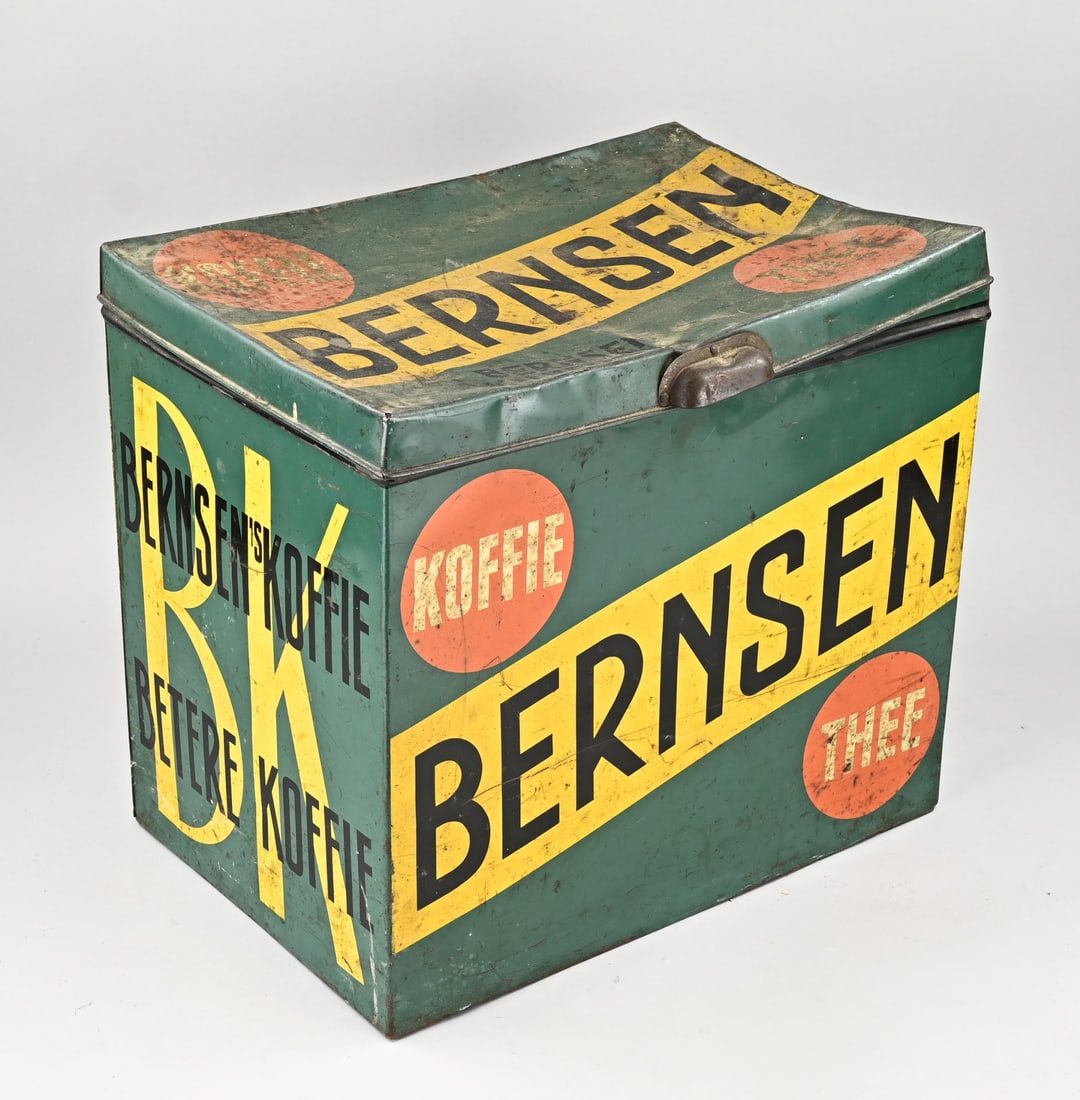 Bernsen Coffee advertising tin: Antique Dutch grocer's/advertising tin from Bernsen Koffie Hilversum. Dimensions: 39 x 42 x 29 cm. Dented. In reasonable condition.