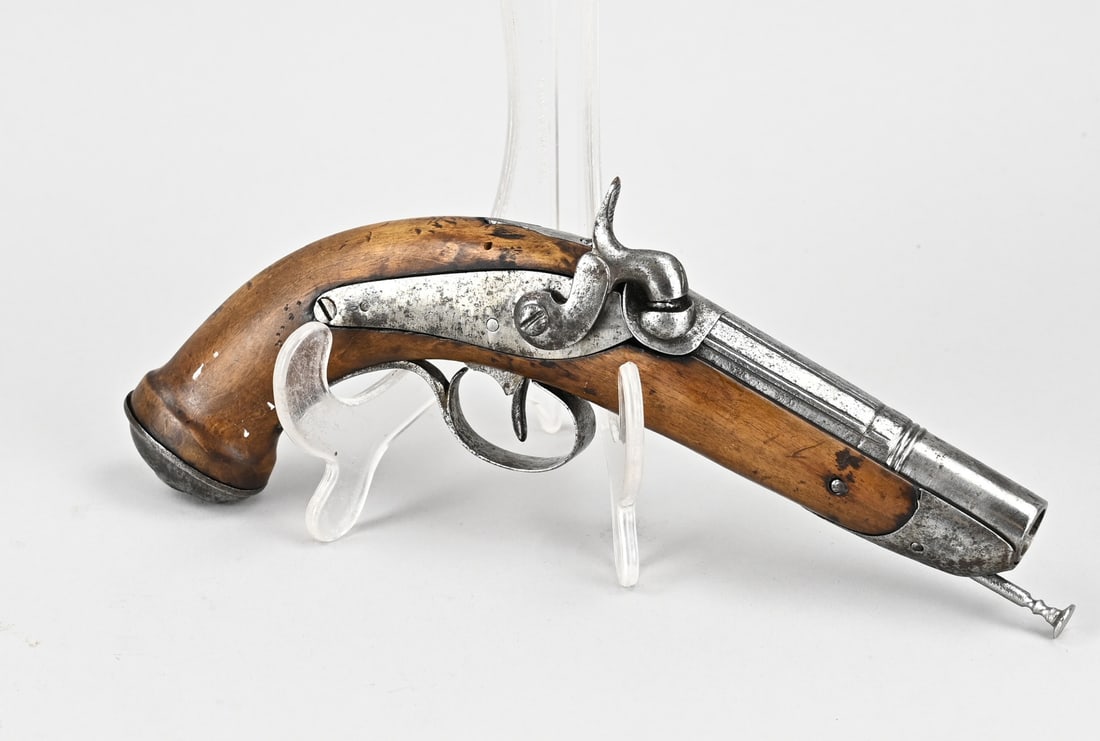 Penfire pistol, L 22 cm.: Antique pinfire pistol, muzzleloader, percussion. Beautiful patina. Dimensions: L 22 cm. In good condition.