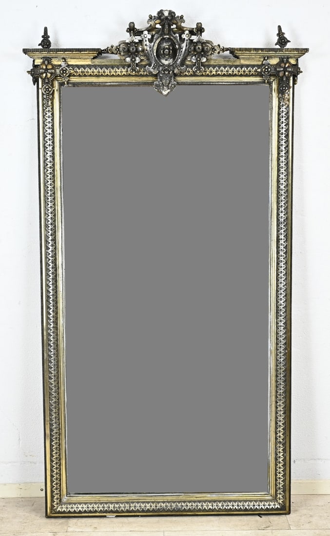 Hall mirror in Louis Seize style, 180 x 95 cm.: 19th-century gilded hall mirror in Louis XIV style. Dimensions: 180 x 95 cm. In very good condition.