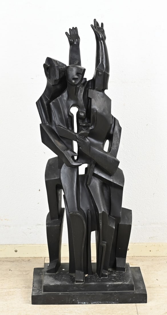 Bronze sculpture after Ossip Zadkine, H 102 cm.: Large bronze sculpture in Art Deco style, after Ossip Zadkine (reproduced copy). Dimensions: H 102 cm. In good condition.
