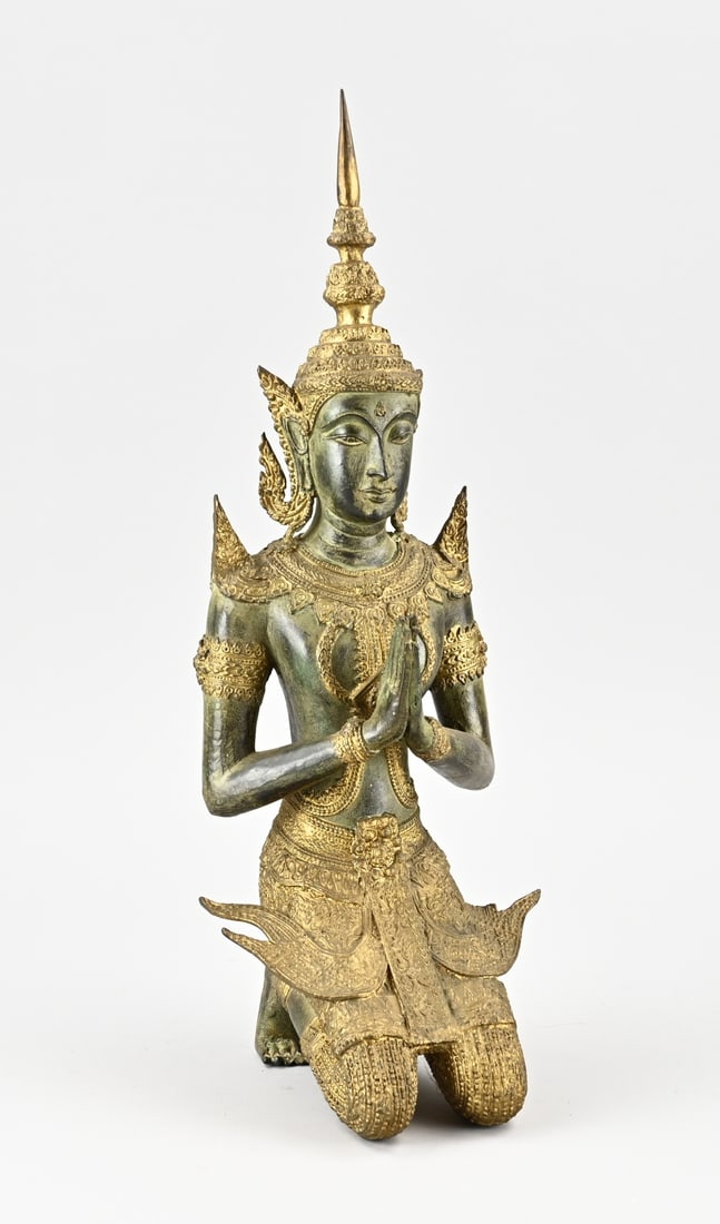Bronze Buddha (Thailand): Old Thai bronze Buddha. 20th century. Dimensions: H 47.5 cm. In good condition.
