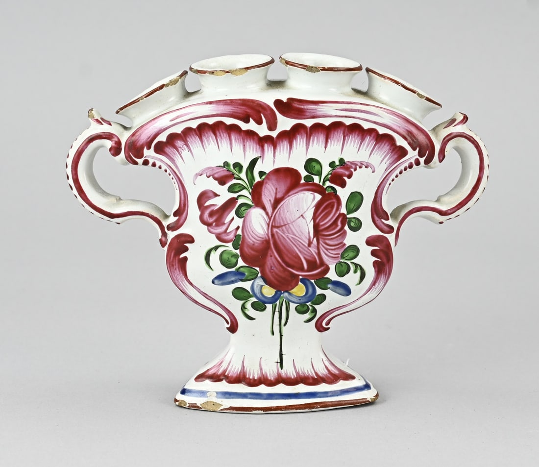 Faience tulip vase: 18th - 19th Century Faience polychrome tulip vase. French Faience. Dimensions: 18 x 15 x 4 cm. In fair/good condition.