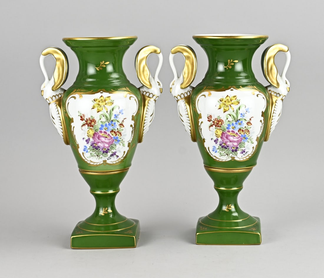 2x French decorative vase, H 33 cm.: Two antique porcelain display vases with floral and gold decoration, 'decor a main'. France. Circa 1900. Dimensions: H 33 cm. In good condition.
