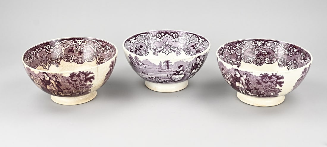 3x Petrus Regout Bowl: Three 19th-century ceramic cabinet bowls by Petrus Regout Maastricht. Decoration: Ruth & Boaz. Dimensions: 10 x 19.5 cm. In good condition.