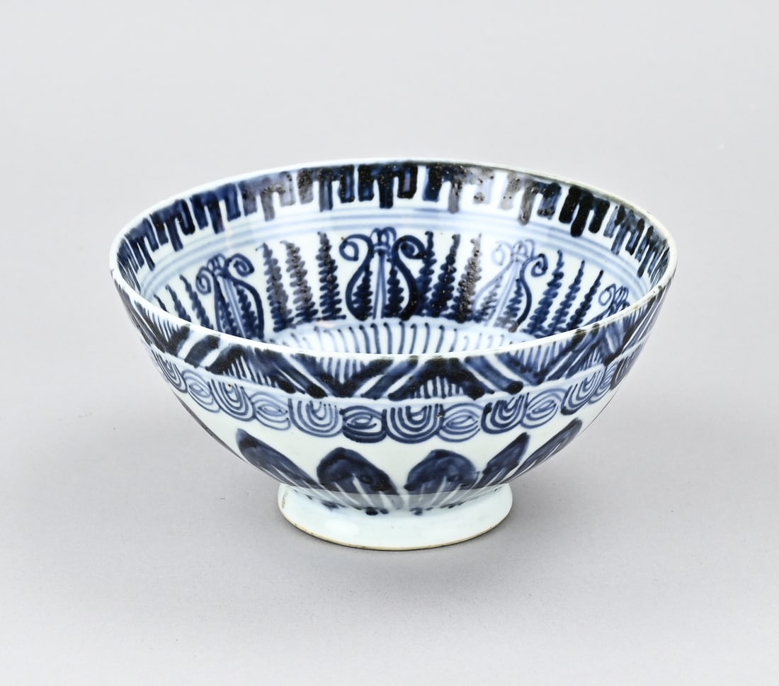 Chinese bowl Ø 17 cm. (1 of 3)