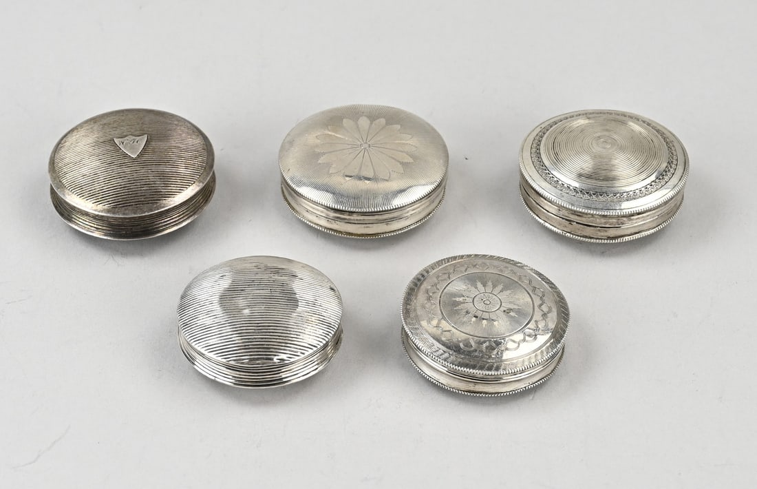 Lot with 5 silver round boxes (1 of 1)