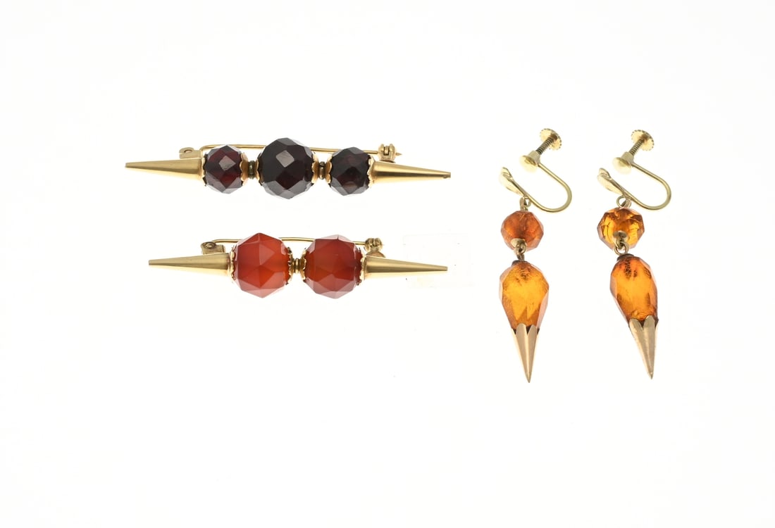 2 Gold brooches and earrings (1 of 1)
