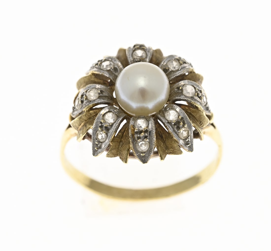 Gold ring with pearl and cubic zirconia (1 of 1)